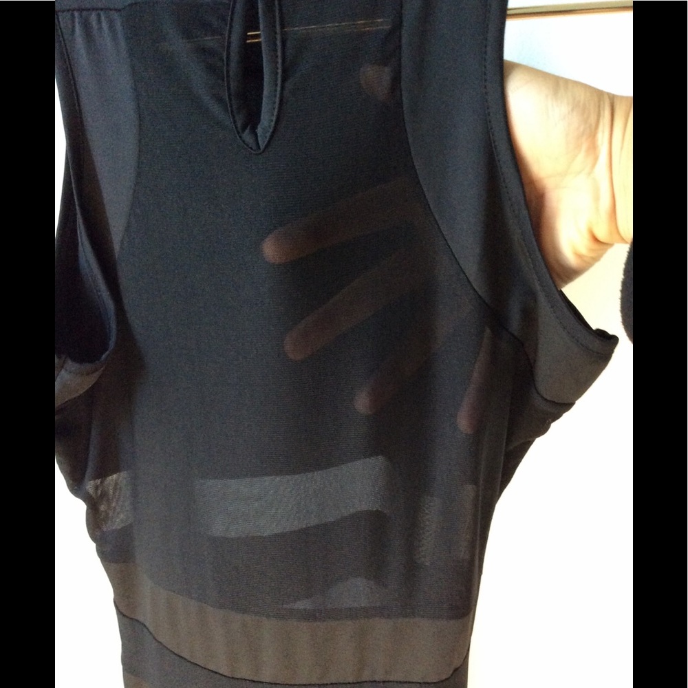 2/$10 ITEM 🚨 NWOT Mesh back mini, keyhole, XS/S